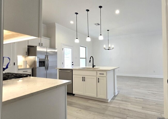 Building Photo - 9232 Asoka Ave