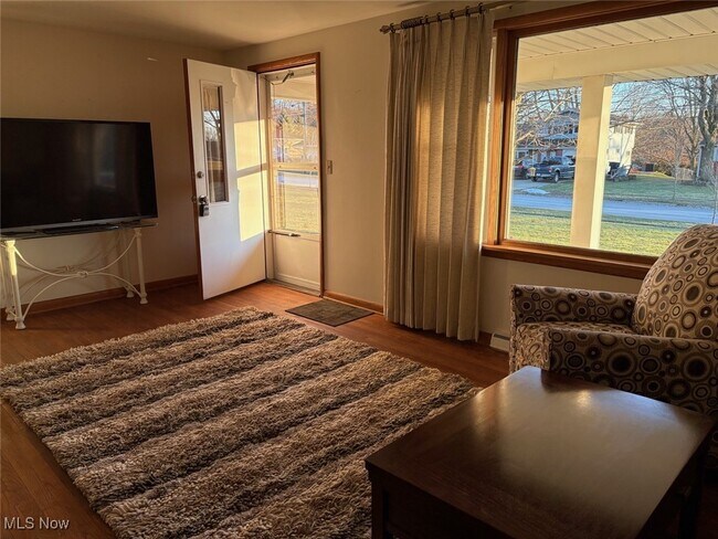 Foto del edificio - 168 Valley View Dr