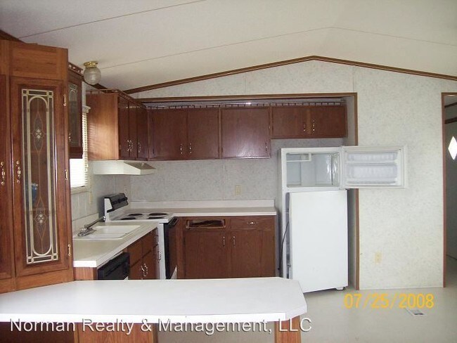 Building Photo - 565 Dunlevie Rd