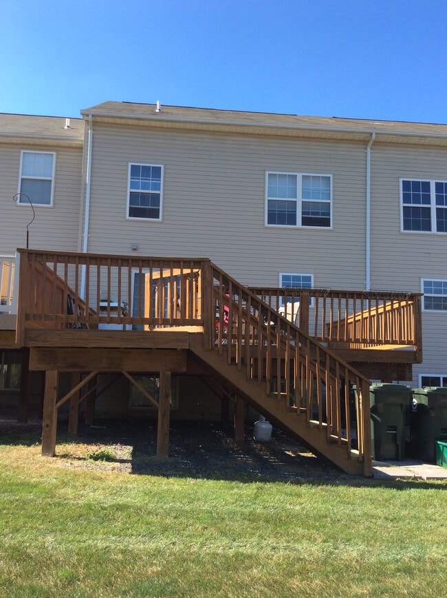 Building Photo - 341 Cedar Waxwing Dr