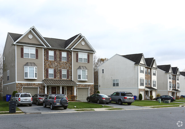 Foto del edificio - Valley Stream Village Townhomes