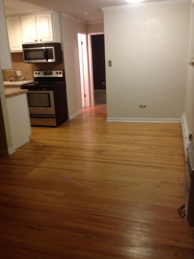 Building Photo - 1 bedroom condo in Denver