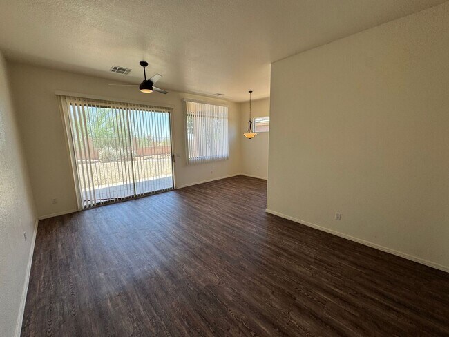 Foto del edificio - 4709 E Prickly Pear Trail