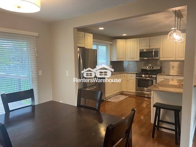 Foto del edificio - 3600 Trenton Ln N