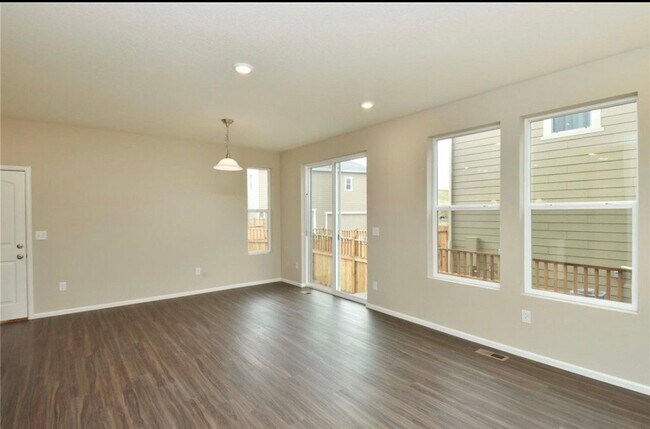 Foto del edificio - 3786 Happyheart Way