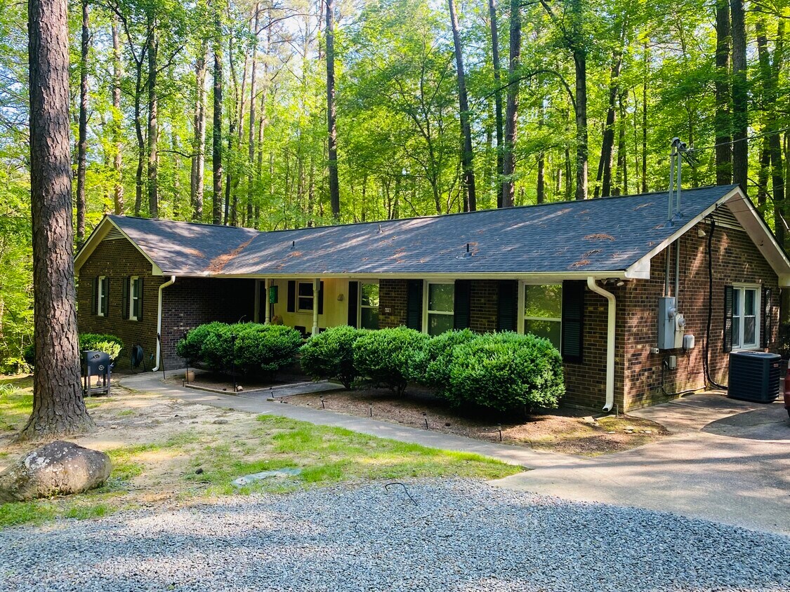 69 Merritt Dr Unit B, Chapel Hill, NC 27517 Condo for Rent in Chapel