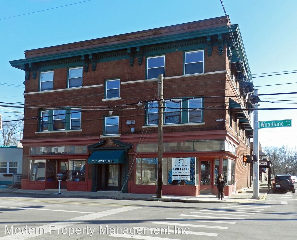 Foto principal - 210 Woodland Ave