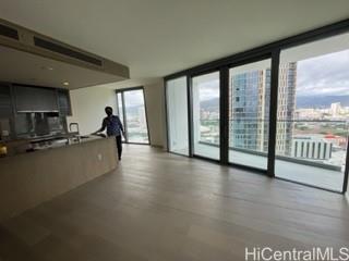 Building Photo - 1000 Auahi St