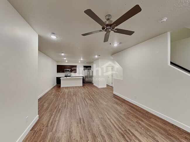 Foto del edificio - 6018 W South Jordan Pky