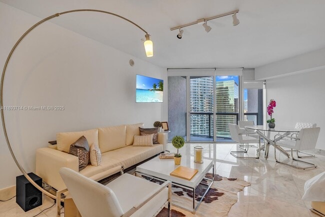 Building Photo - 475 Brickell Ave