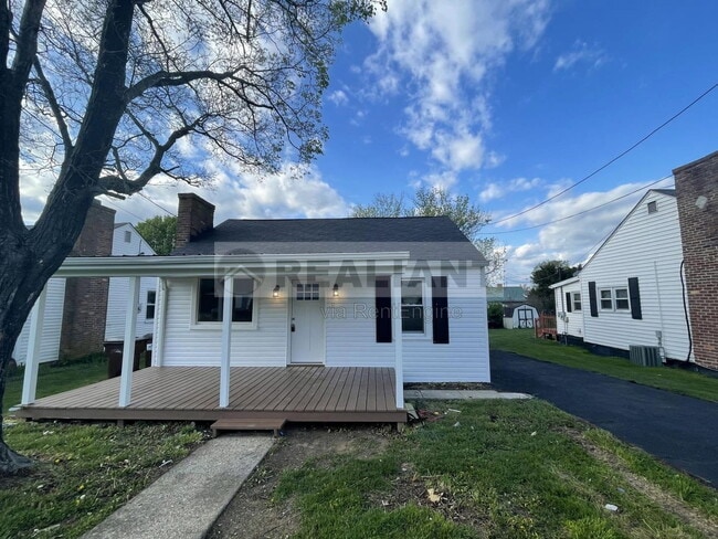 Photo - 125 Old Wilmore Road House