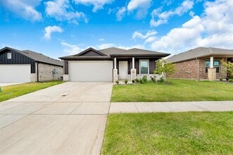 Building Photo - 221 Fairmeade Dr