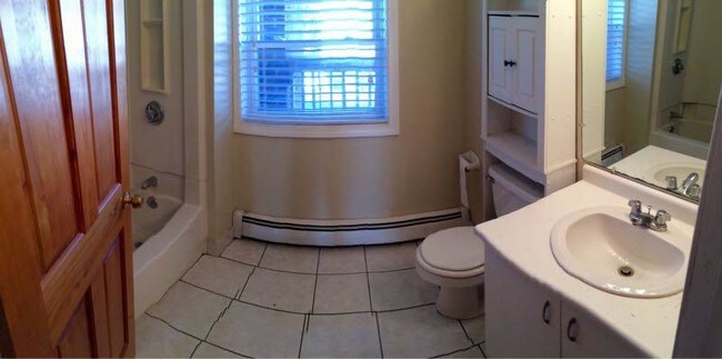 Building Photo - 5 Graham Ter