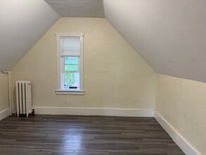 Building Photo - 87 Endicott Ave