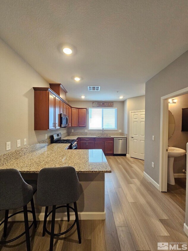 Primary Photo - 3166 Sterling Ridge Cir