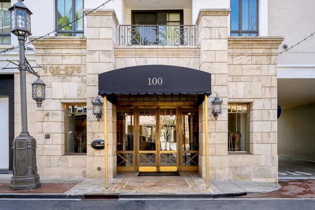 Foto del edificio - 519 Caruso Ave