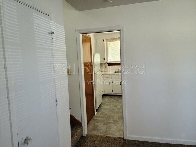 Foto del edificio - 8010 Sycamore Ln