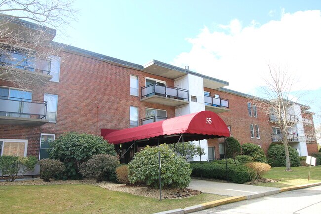 Foto del edificio - 50 Broadlawn Park