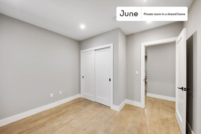 Foto del edificio - Room in Shared 2 bed/1 bath home