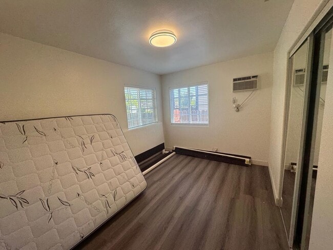 Building Photo - Arcadia 3beds 2bath front house for lease