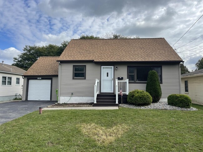 Photo - 616 Boston Rd House