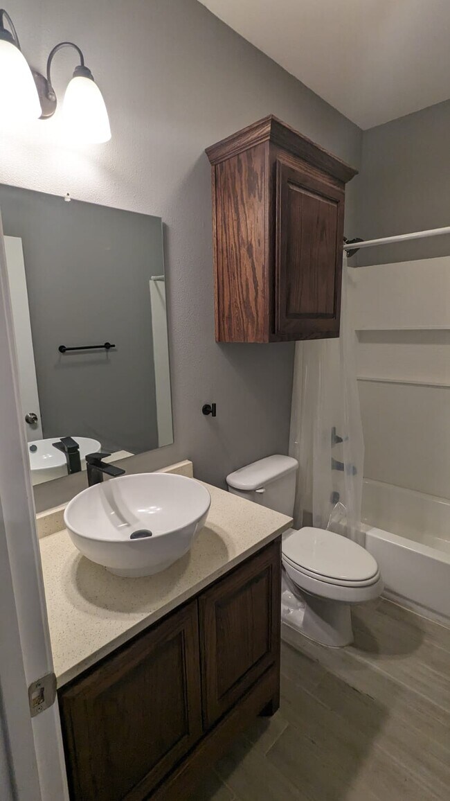 Foto del edificio - 1010 E Epstein St