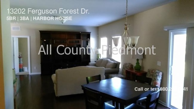 Building Photo - 13202 Ferguson Forest Dr