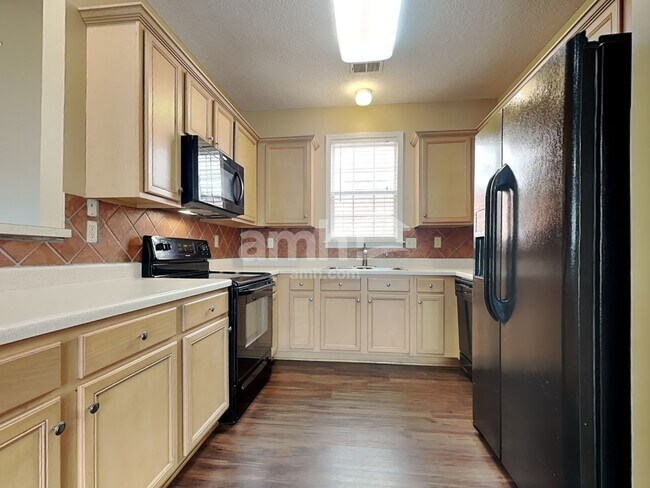 Building Photo - 8739 Overcup Oaks Dr