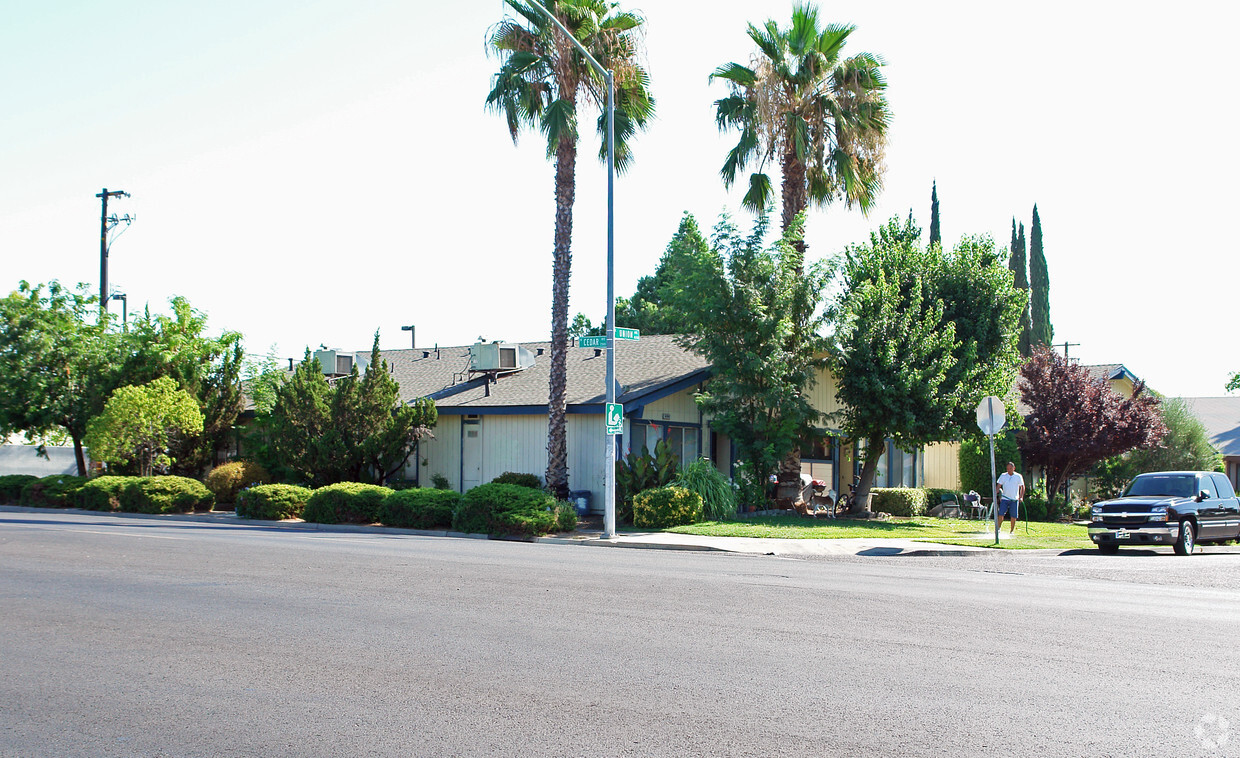 Foto del edificio - 4205-4215 E Union Ave