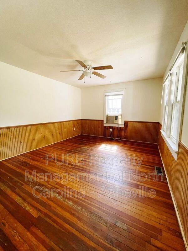 Foto del edificio - 804 Reservoir Rd