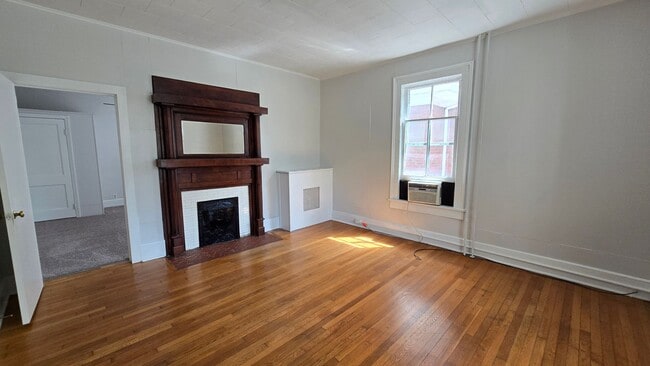 Building Photo - 419 Highland Ave SW