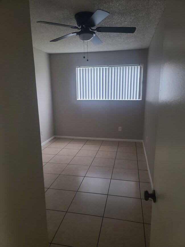 Foto del edificio - 1079 Patterson Ave