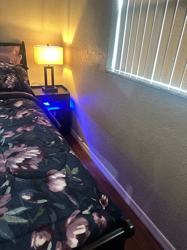 Foto del edificio - 5107 Cochita Dr