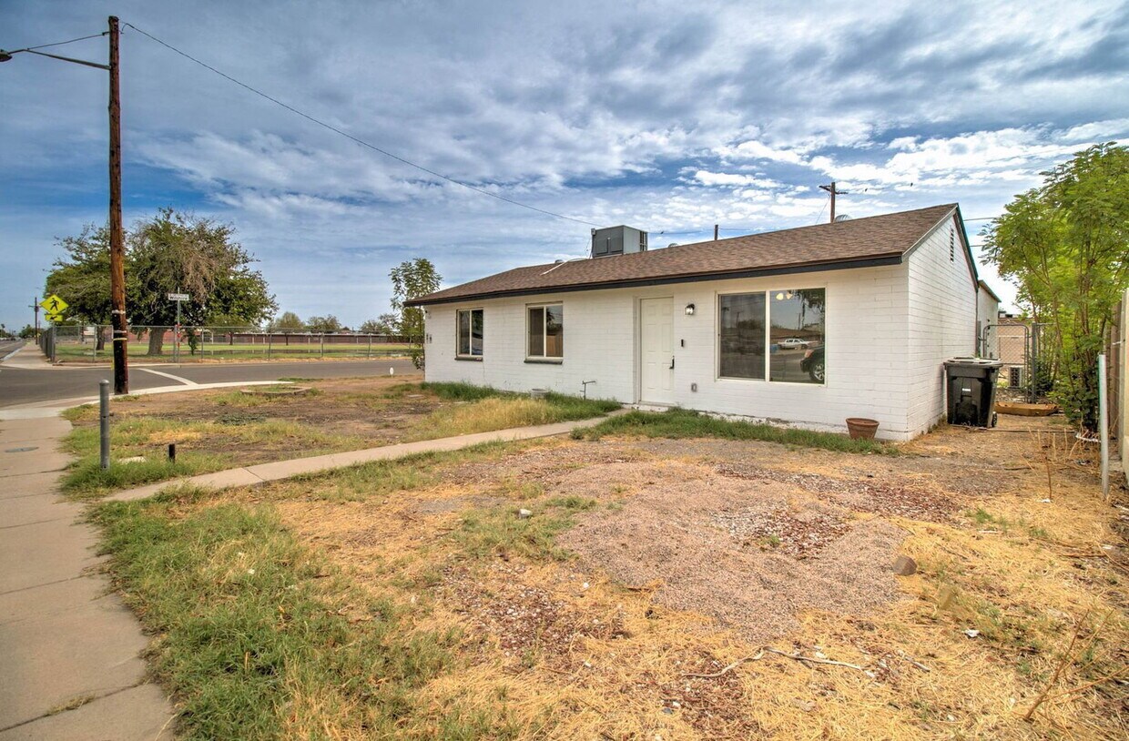 Photo - 2539 North 39th Avenue