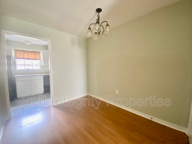 Foto del edificio - 1716 Brightside Dr