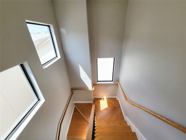 Foto del edificio - 2314 Camden Dr