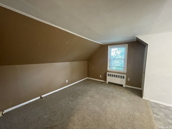 Building Photo - 74 Lehrer Ave