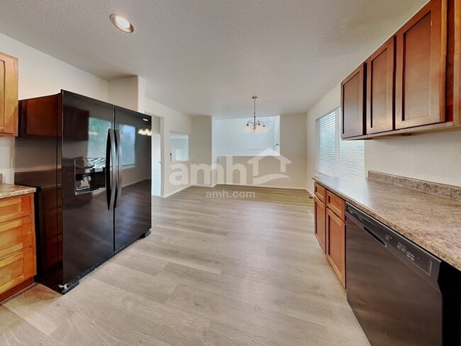 Building Photo - 8433 Golden Eye Dr