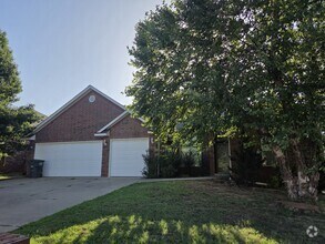Building Photo - 748 Tuscany Way