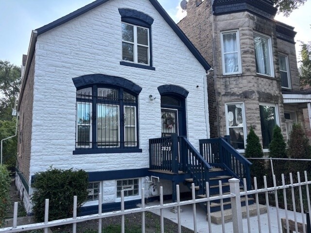 Foto principal - 2825 W Lexington St