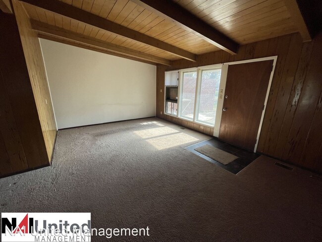 Building Photo - 2 br, 1 bath House - 6110 Chennault