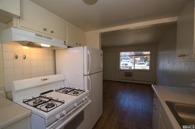Foto del edificio - 511 Country Village Dr