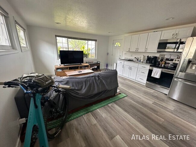 Foto del edificio - 6915 Brookhill Dr E