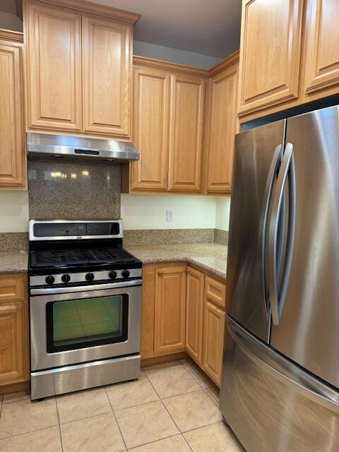 Building Photo - 1625 Marseille Ln