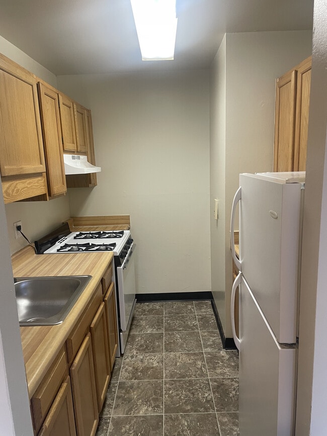 Building Photo - Allendale Garden Apartments