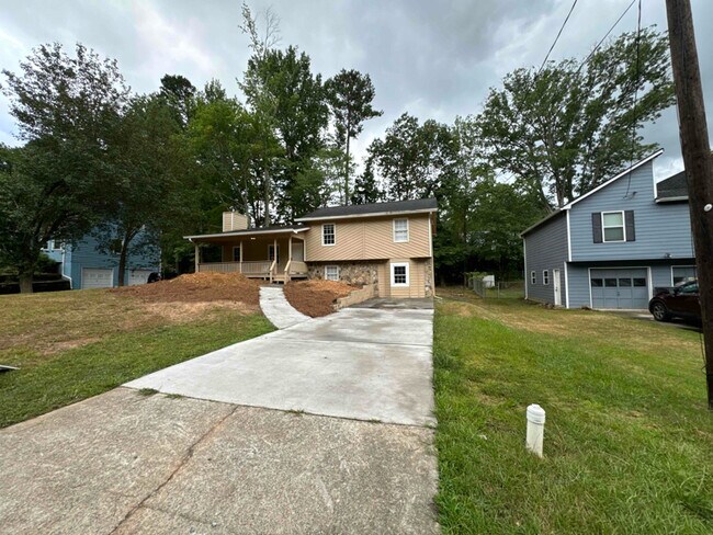 Building Photo - 6080 Sumit Wood Dr NW