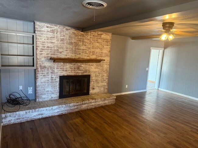 Foto del edificio - 1415 Holliday