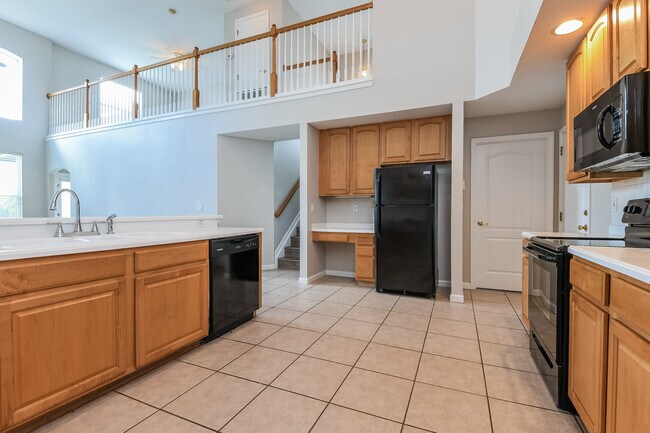 Building Photo - 318 Belhaven Falls Dr