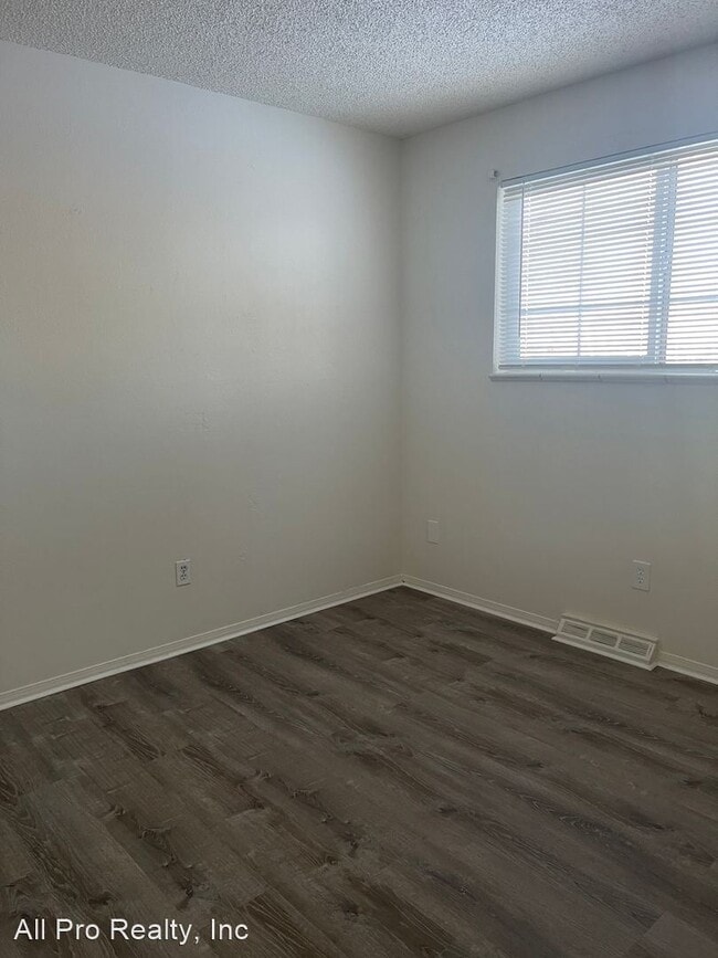 Building Photo - 2 br, 1 bath House - 4614 Simms St
