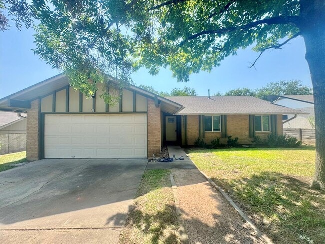 Building Photo - 9602 Chukar Cir